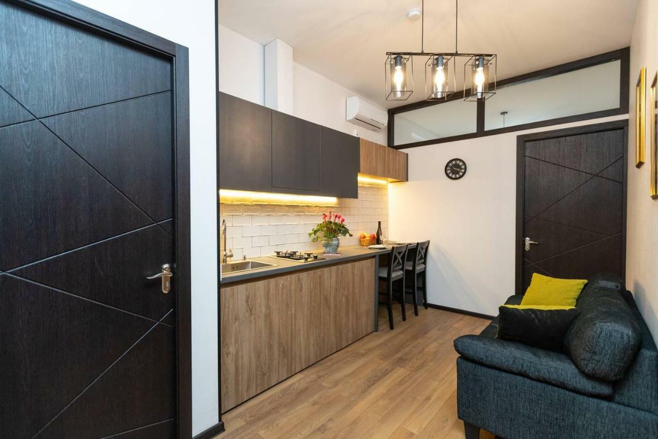 Wehost Cozy Nest Apartamento Tbilisi Exterior foto